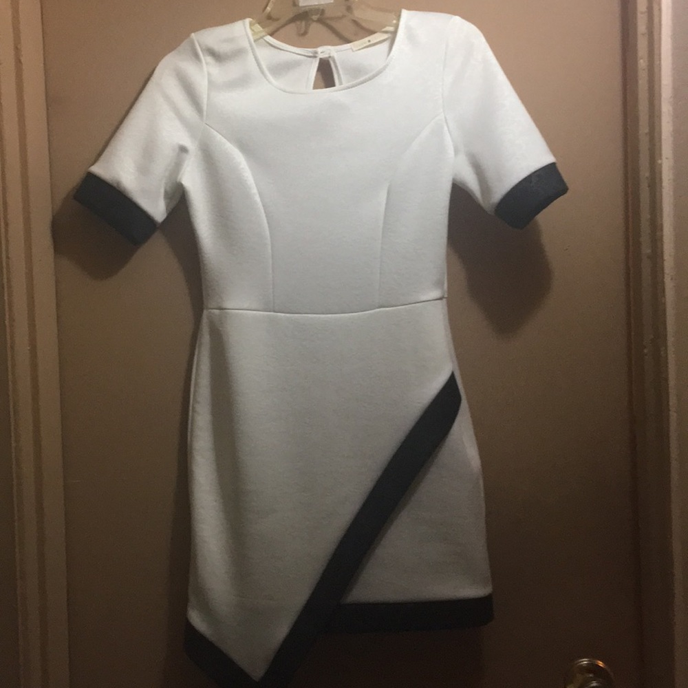 Short dress 💃🏻💃🏻💃🏻 SALE